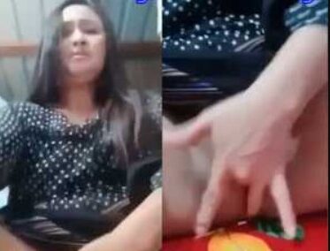 လီးအရမ်းဆာနေသော လင် နဲ့ ကွဲနေတဲ့ တခုလပ်မမ