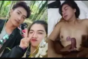 လိုးချင်လာရင်  မောင်လိုးဖို့ကုန်းပြီးတော့ စောင့်နေတာ