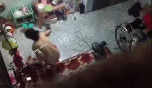 ဘေးအိမ်က အတွဲ ခြံထဲထွက်လိုးတာ ချောင်းရိုက်ထားတဲ့ အိမ်နီးချင်းလေး